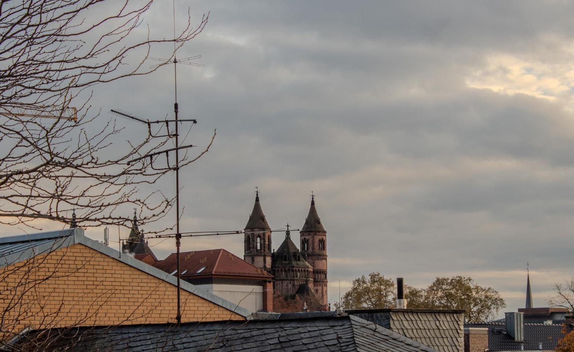 Penthouse-Maisonette - City Center, Highspeed Internet, Garage Worms Bagian luar foto